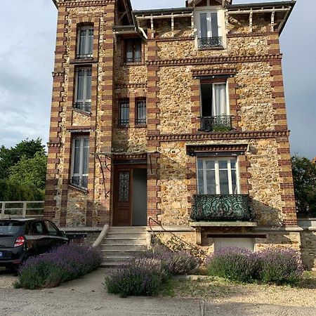 Logement A 20 Min De Paris Avec Parking Gratuit Eaubonne Exteriör bild